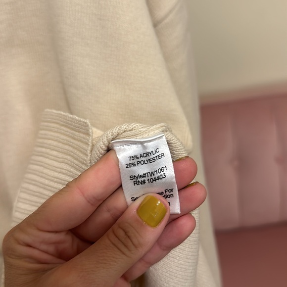 🌷 💠 Mock Me Sweater - Picture 2 of 7